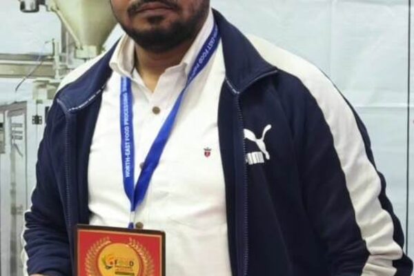 sabir ahmed with award